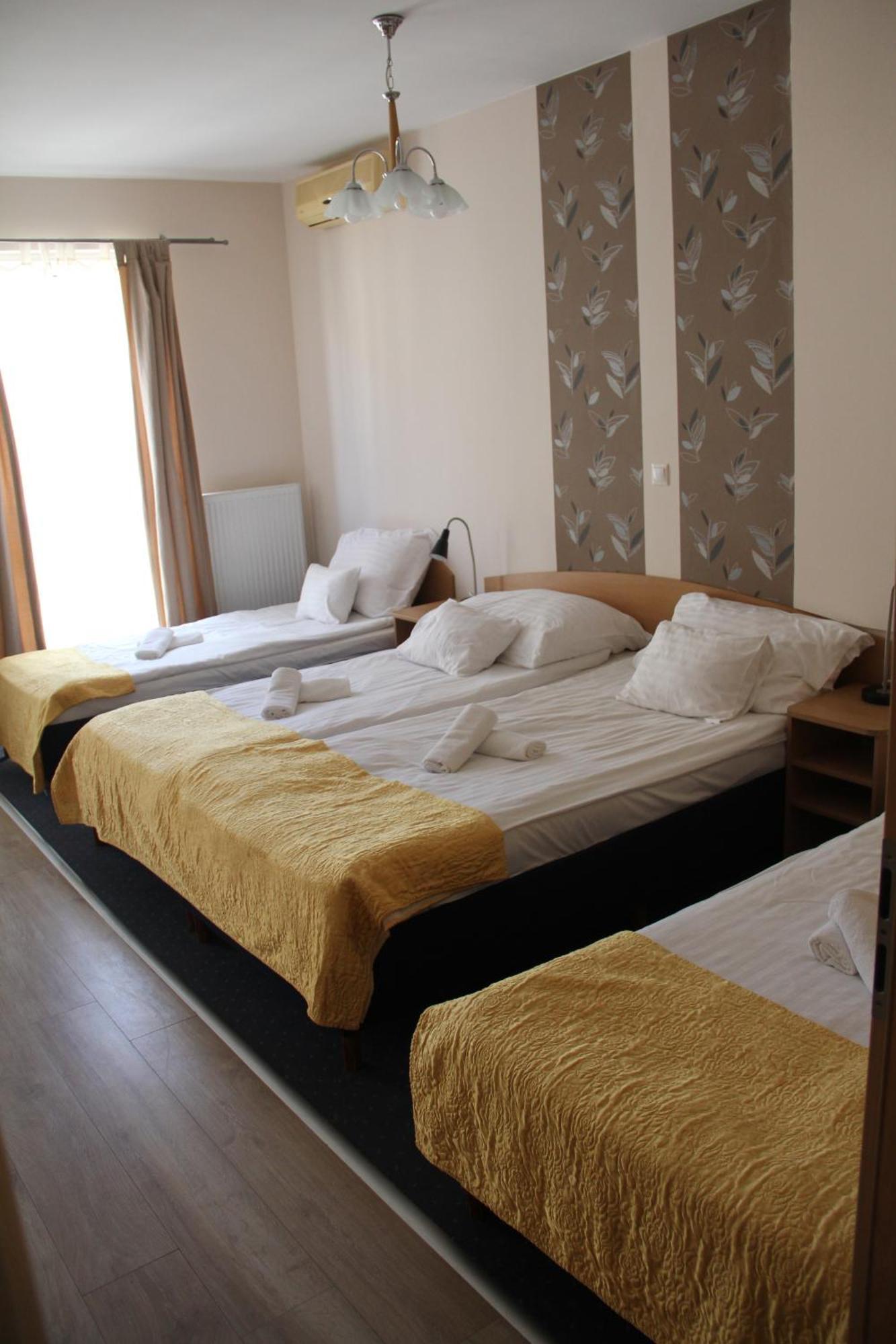 Hotel Rose City Budapest Exterior photo