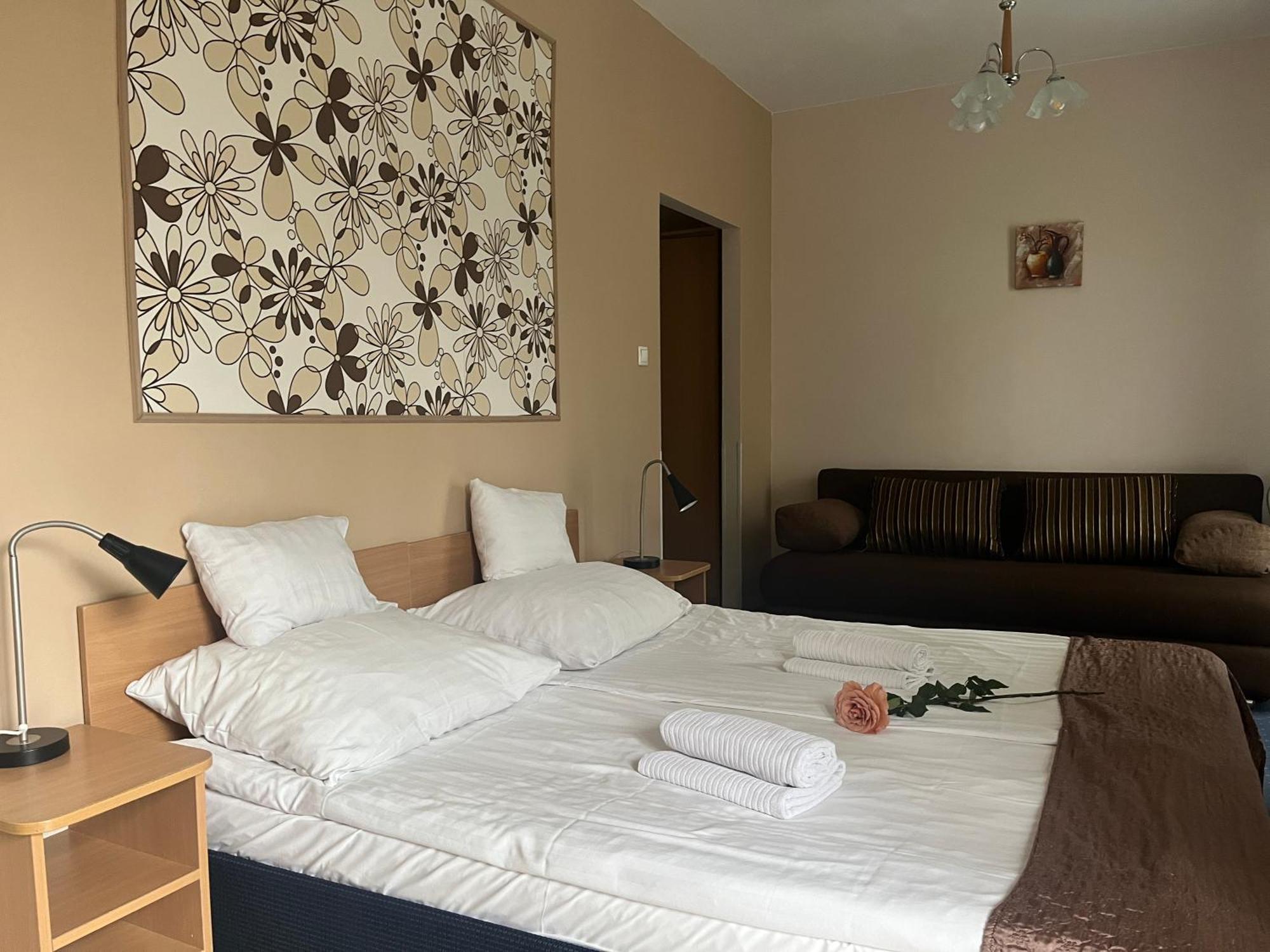 Hotel Rose City Budapest Exterior photo